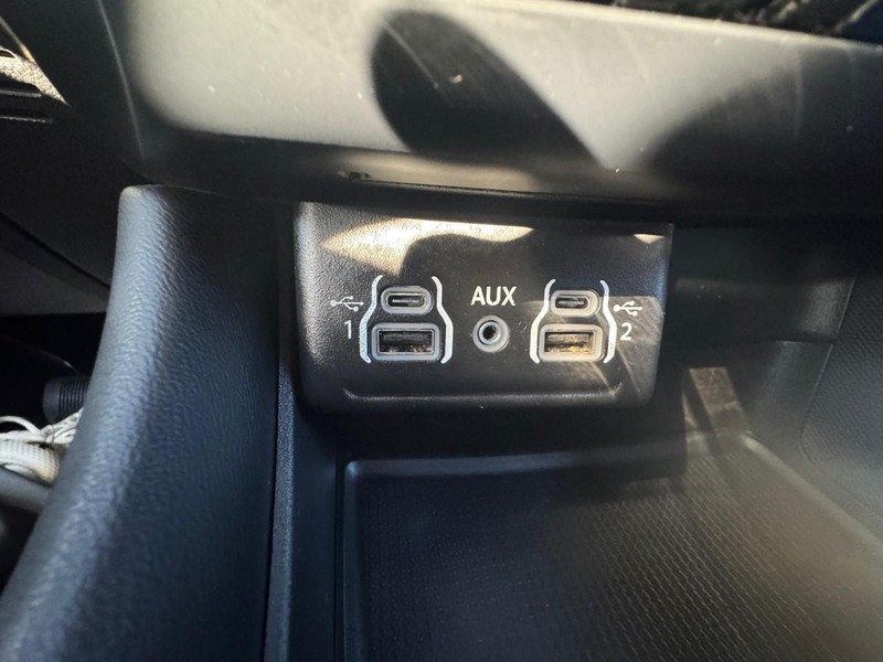 Dodge Durango Vehicle Full-screen Gallery Image 24