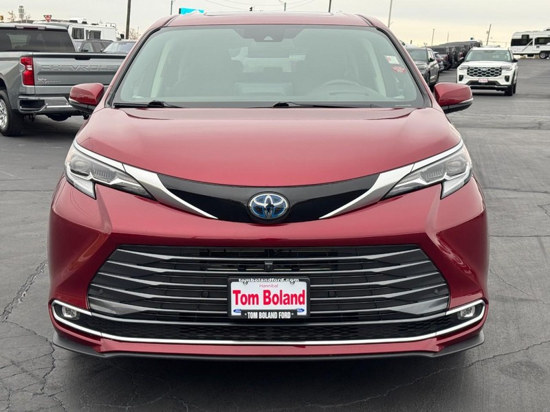 Toyota Sienna Vehicle Image 09