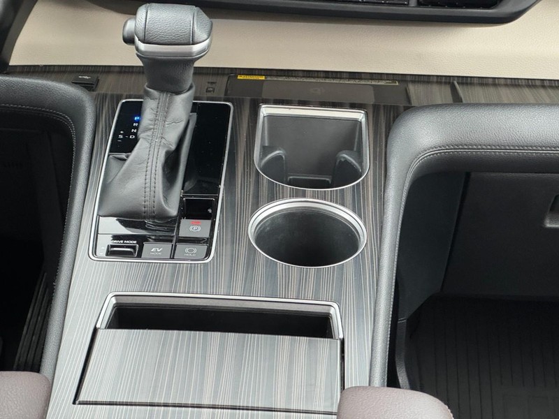 Toyota Sienna Vehicle Image 15