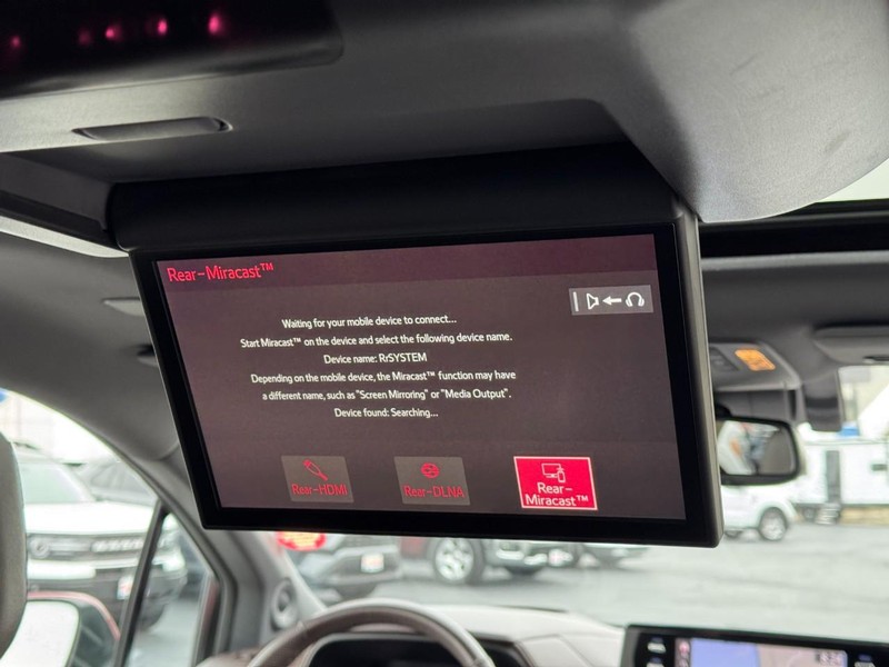 Toyota Sienna Vehicle Image 17