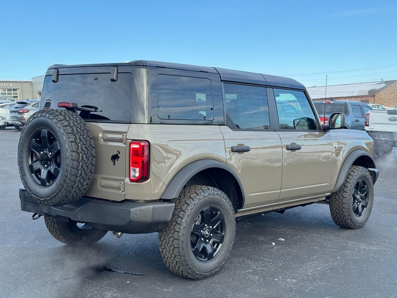 Ford Bronco Vehicle Image 03