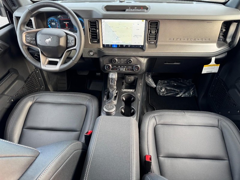 Ford Bronco Vehicle Image 06