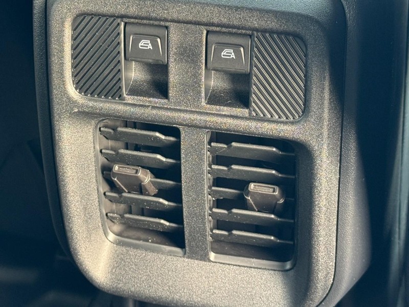 Ford Bronco Vehicle Image 10