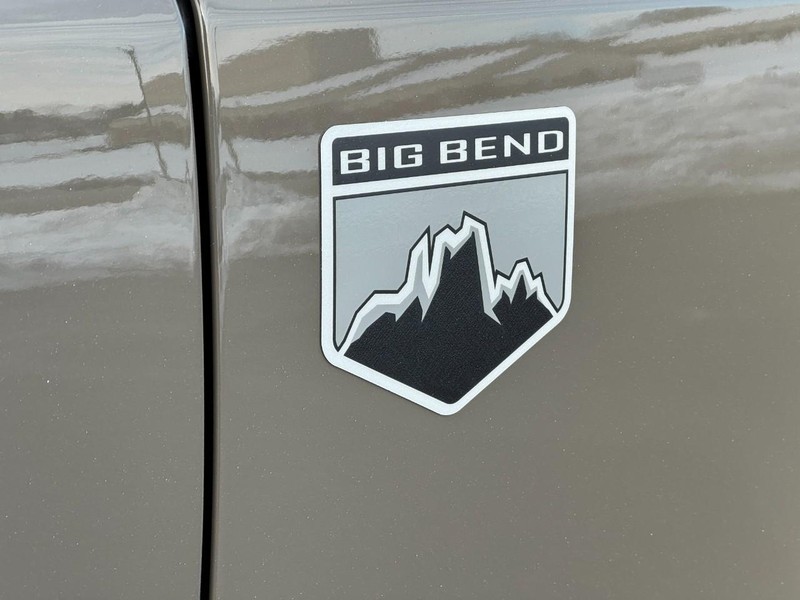 Ford Bronco Vehicle Image 11