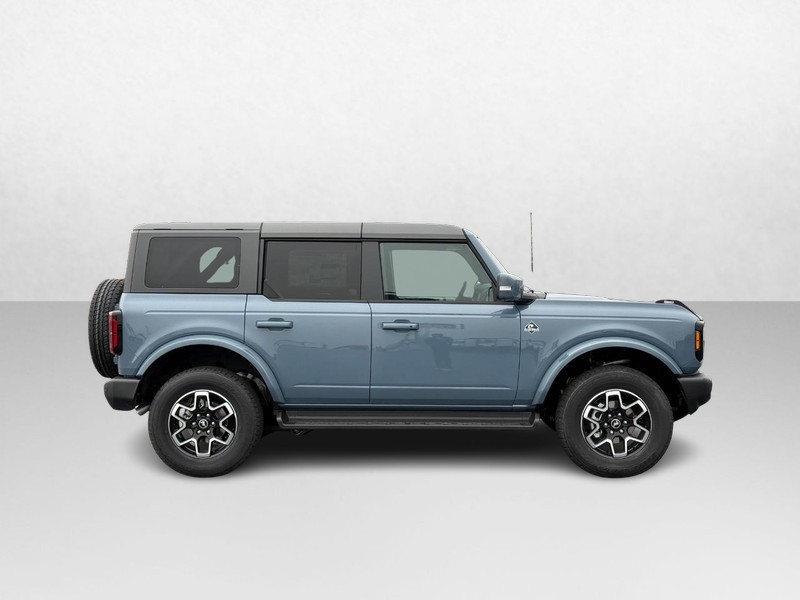 Ford Bronco Vehicle Image 02