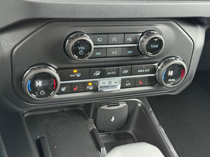 Ford Bronco Vehicle Image 15