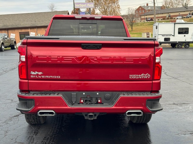 Chevrolet Silverado 1500 Vehicle Full-screen Gallery Image 05