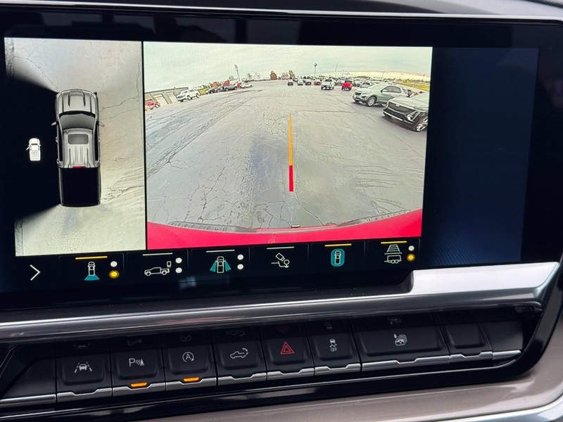 Chevrolet Silverado 1500 Vehicle Full-screen Gallery Image 21