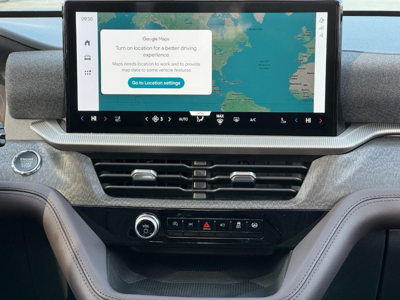 Ford Explorer Vehicle Image 10