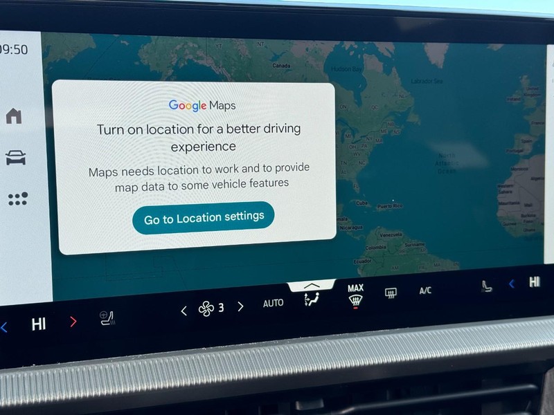 Ford Explorer Vehicle Image 18