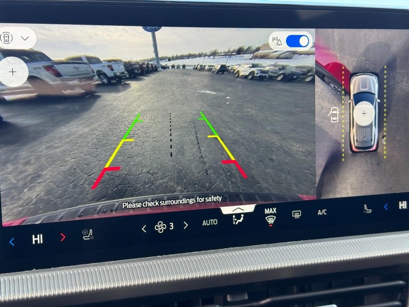 Ford Explorer Vehicle Image 19