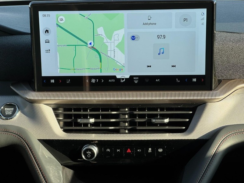 Ford Explorer Vehicle Image 09