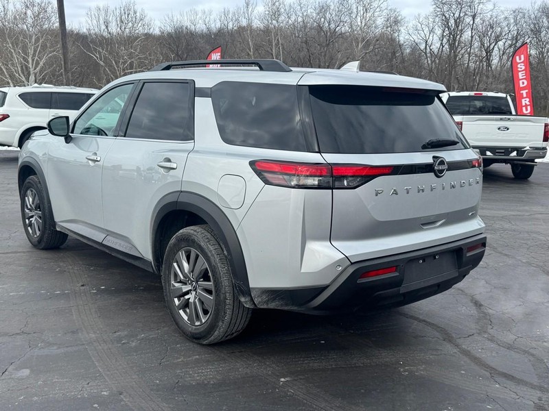 Nissan Pathfinder Vehicle Image 04