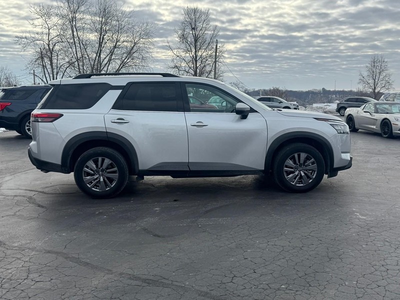 Nissan Pathfinder Vehicle Image 05