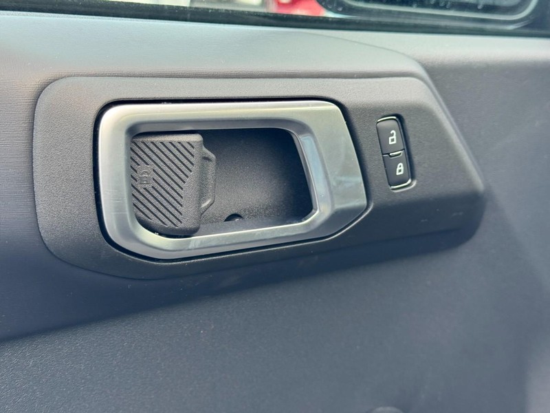 Ford Bronco Vehicle Image 11