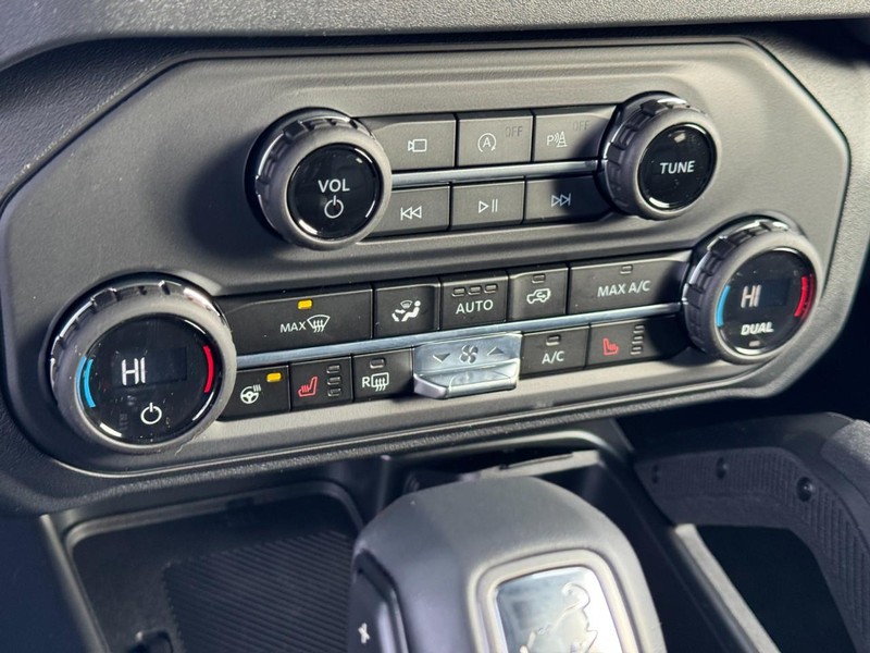 Ford Bronco Vehicle Image 16