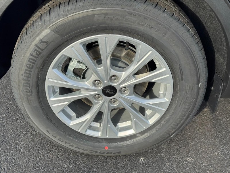 Ford Escape Vehicle Image 04