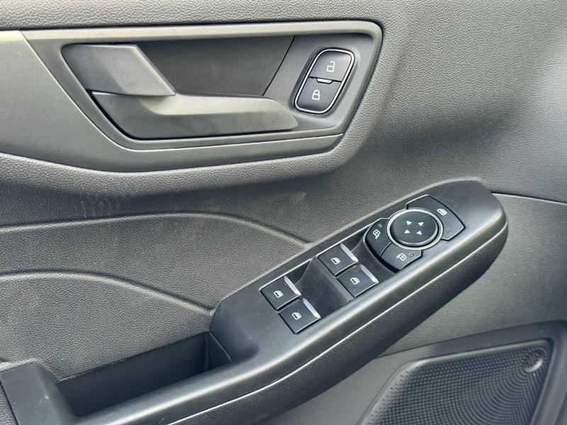 Ford Escape Vehicle Image 10