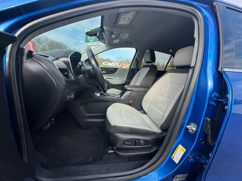 Chevrolet Equinox Vehicle Full-screen Gallery Image 09