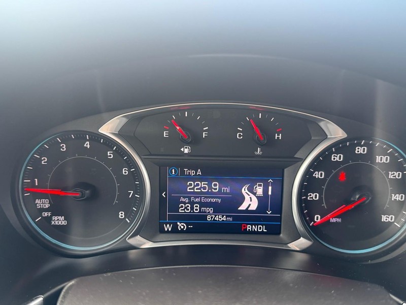 Chevrolet Equinox Vehicle Full-screen Gallery Image 16