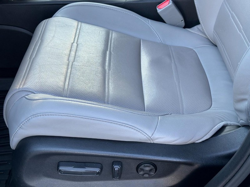 Honda CR-V Vehicle Image 26