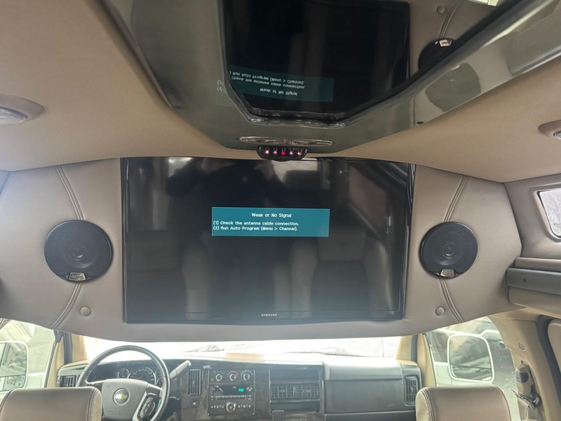 Chevrolet Express Cargo Van Vehicle Full-screen Gallery Image 15