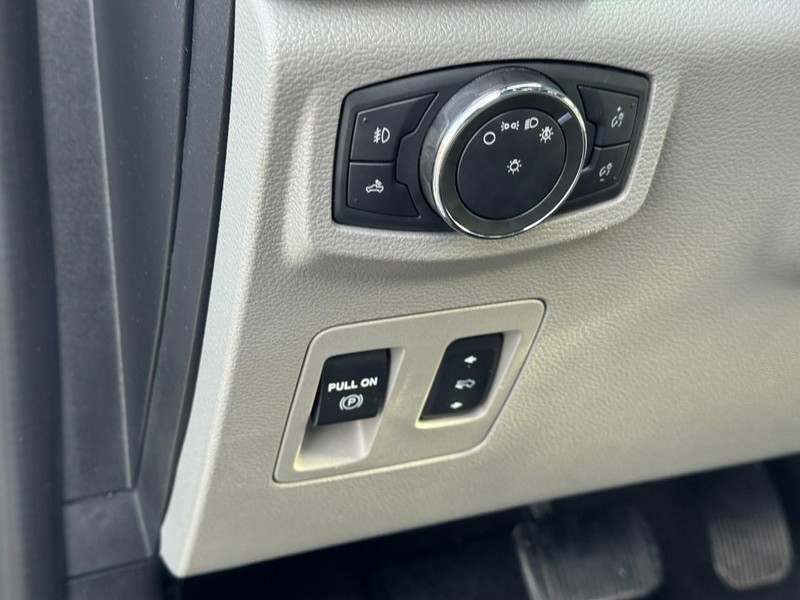 Ford F-150 Vehicle Image 16