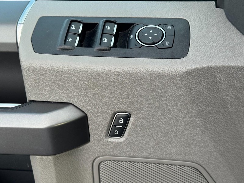 Ford F-150 Vehicle Image 24