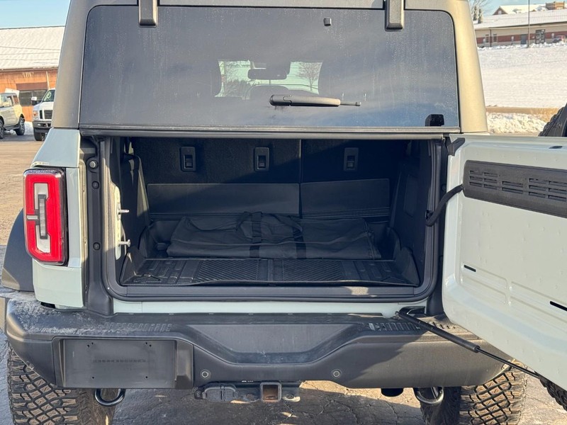 Ford Bronco Vehicle Image 04