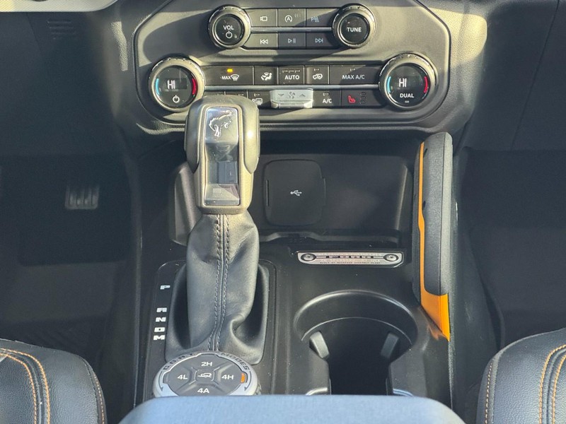 Ford Bronco Vehicle Image 14