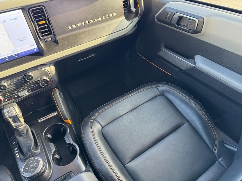 Ford Bronco Vehicle Image 15