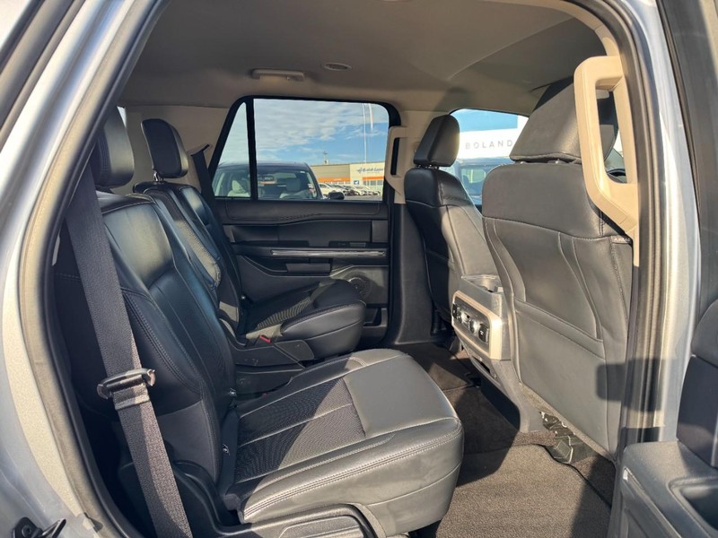 Ford Expedition Vehicle Image 10