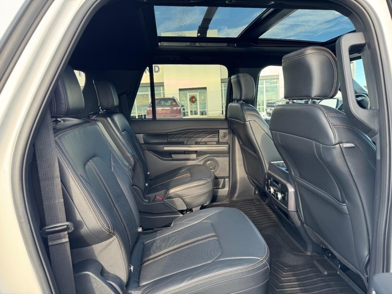 Ford Expedition Max Vehicle Image 10