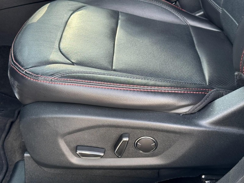 Ford Explorer Vehicle Full-screen Gallery Image 28