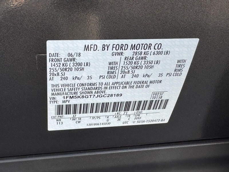 Ford Explorer Vehicle Full-screen Gallery Image 29