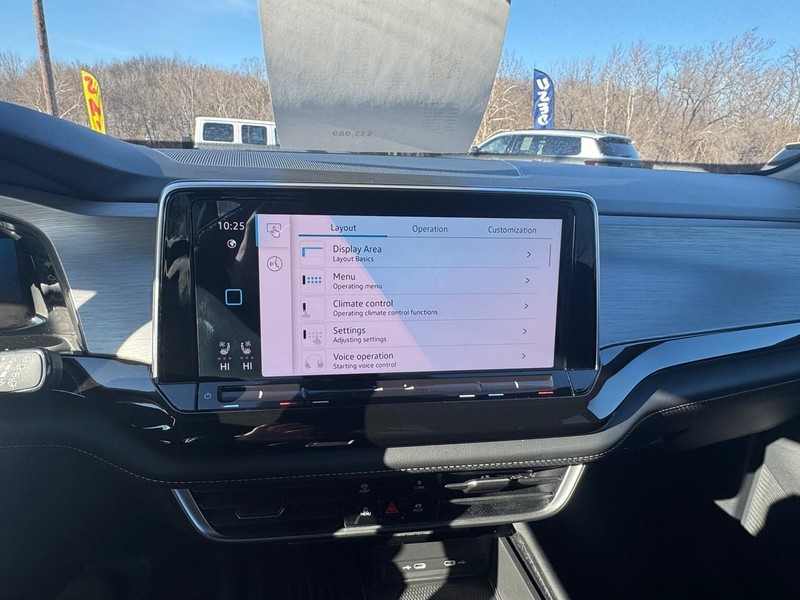 Volkswagen Atlas Cross Sport Vehicle Image 17