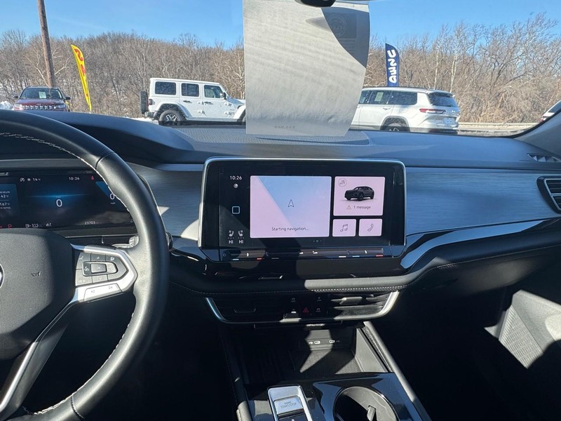 Volkswagen Atlas Cross Sport Vehicle Image 19