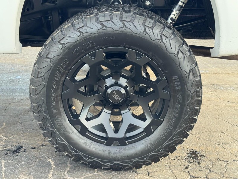 Ford F-150 Vehicle Full-screen Gallery Image 06