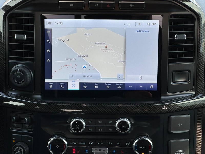 Ford F-150 Vehicle Full-screen Gallery Image 12