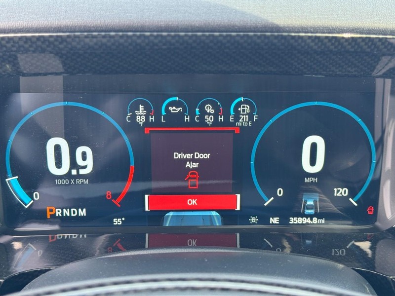 Ford F-150 Vehicle Full-screen Gallery Image 21