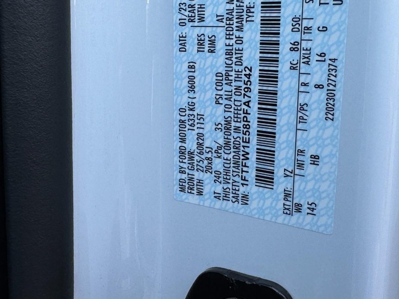 Ford F-150 Vehicle Full-screen Gallery Image 29