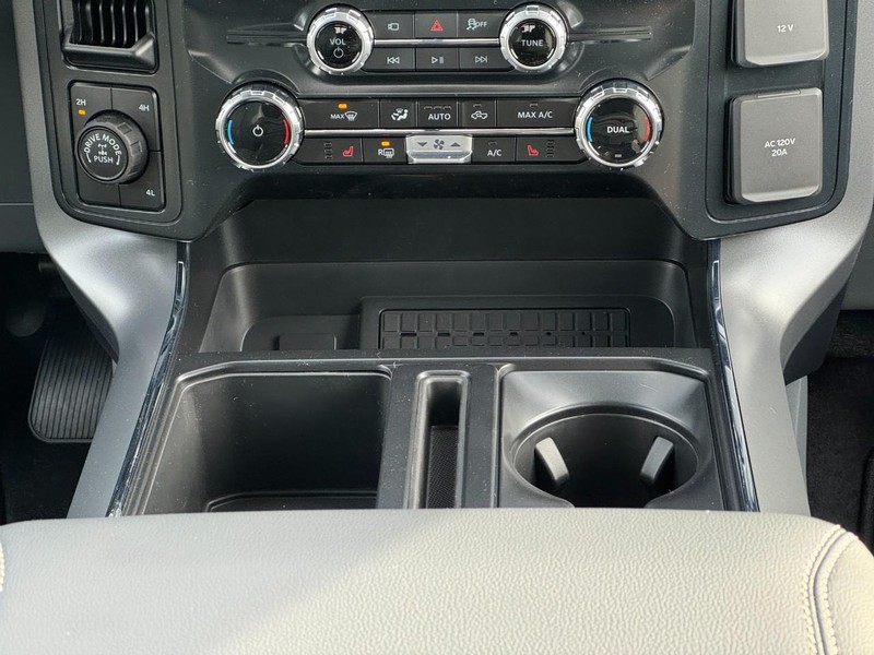 Ford F-150 Vehicle Image 10