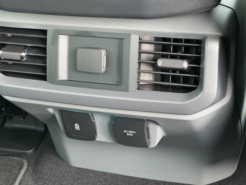 Ford F-150 Vehicle Image 11