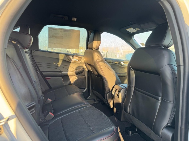 Ford Escape Vehicle Image 05