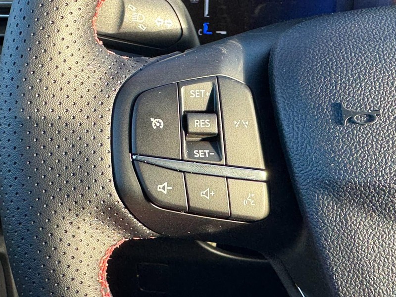 Ford Escape Vehicle Image 12