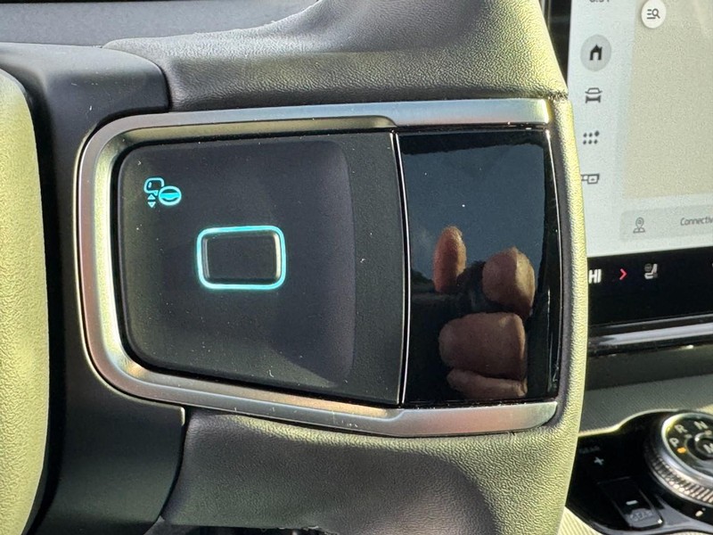 Ford Expedition Max Vehicle Full-screen Gallery Image 21