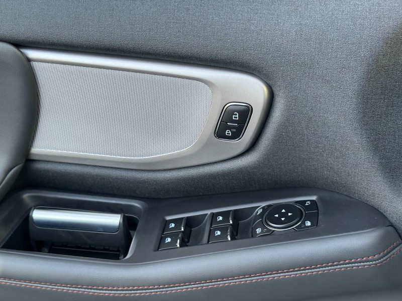 Ford Expedition Max Vehicle Full-screen Gallery Image 25