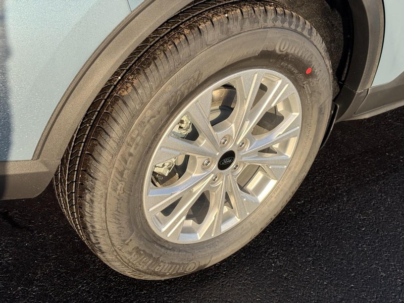 Ford Escape Vehicle Image 04