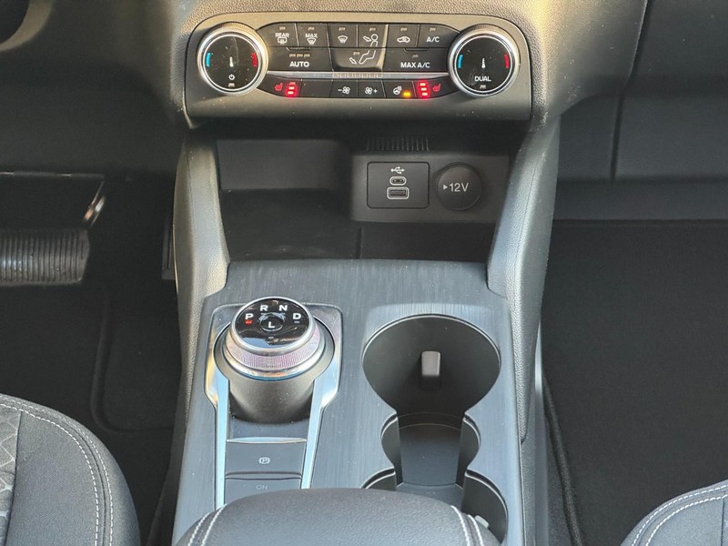 Ford Escape Vehicle Image 09