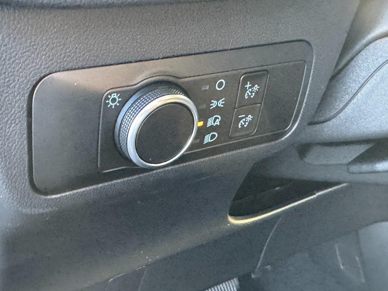 Ford Escape Vehicle Image 10